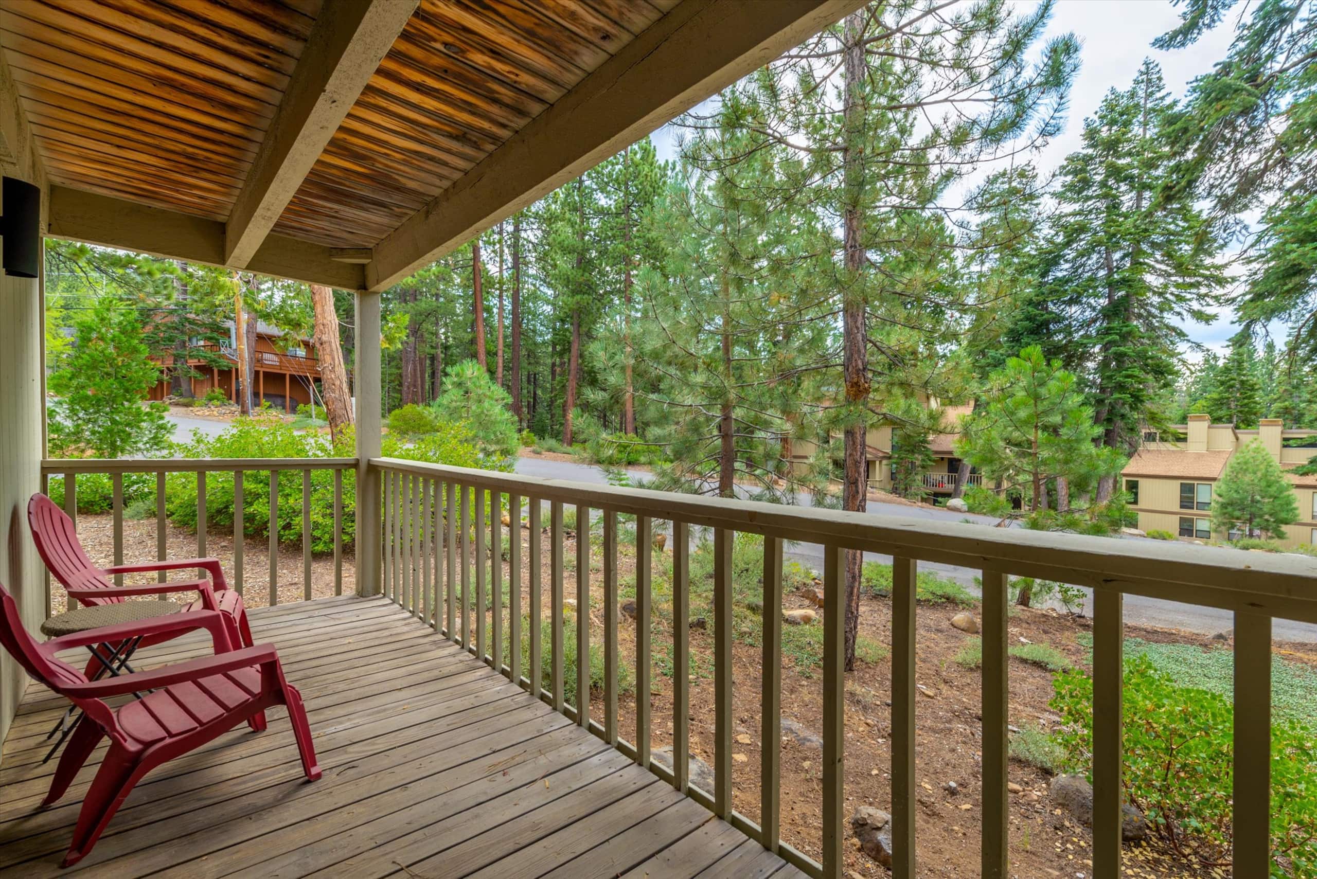 Bright Corner Condo Near Lake & Northstar - Photo 5