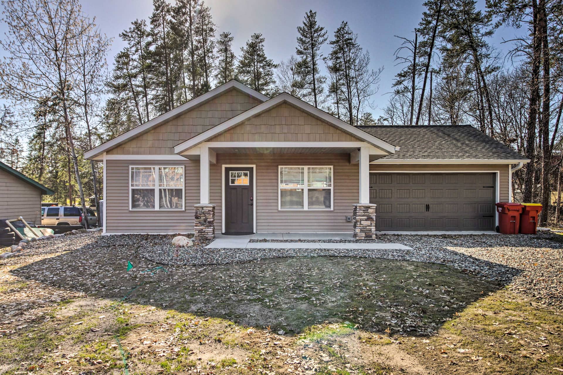 Chalet à Breezy Point avec foyer extérieur - À quelques pas du lac