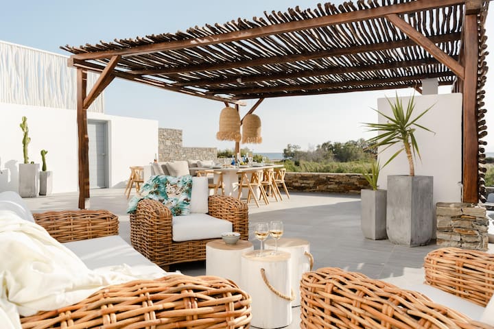 Mikri Tranquilla – Beach, Seaview, Pool, Jacuzzi