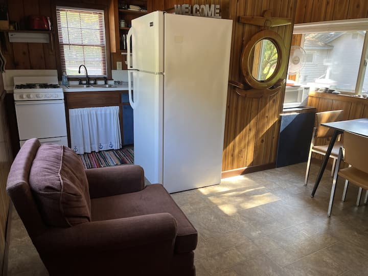 Cabin #1 - Honor, MI