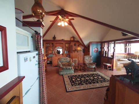 The Carriage House at Dragons Cove