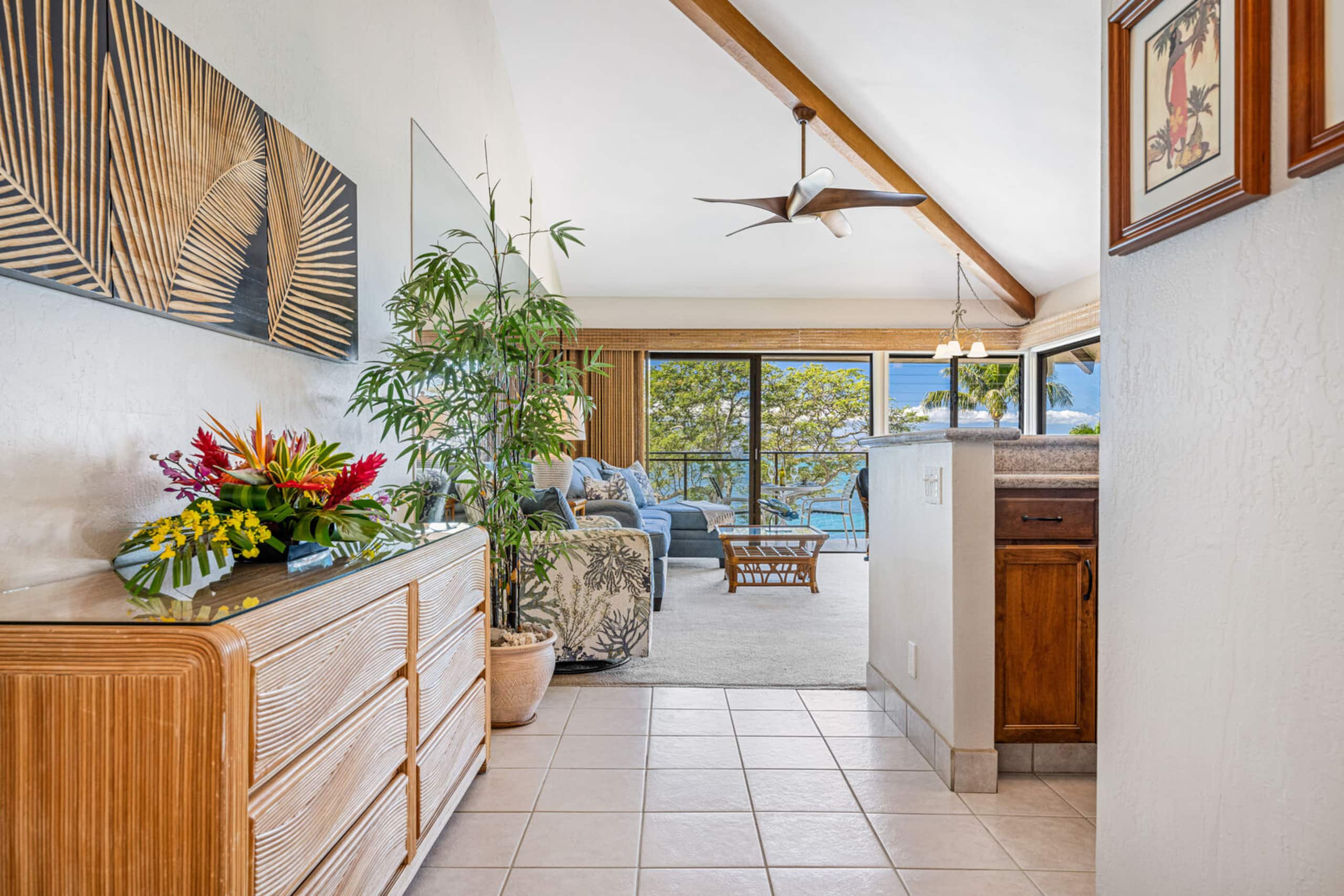 Condo in Lahaina · ★4.88 · 1 bedroom · 2 beds · 1 bath - Image 13