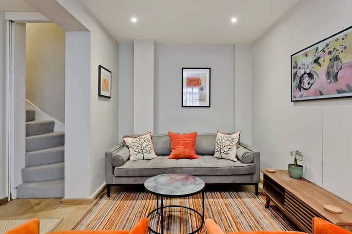 2 Bedroom Mews House, Marble Arch