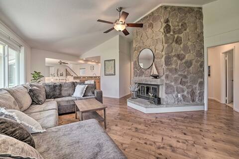 Cozy Michigan Retreat - Walk to Lake Charlevoix!