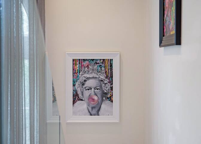 Arty 2 bed Paddington-Out of Office Lifestyle gallery image 5