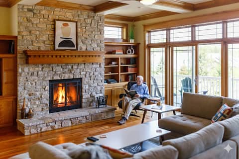 Year Round Luxury in Downtown Fish Creek sleeps 15