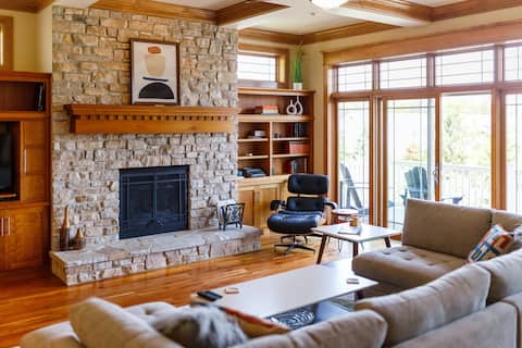 Year Round Luxury in Downtown Fish Creek sleeps 15