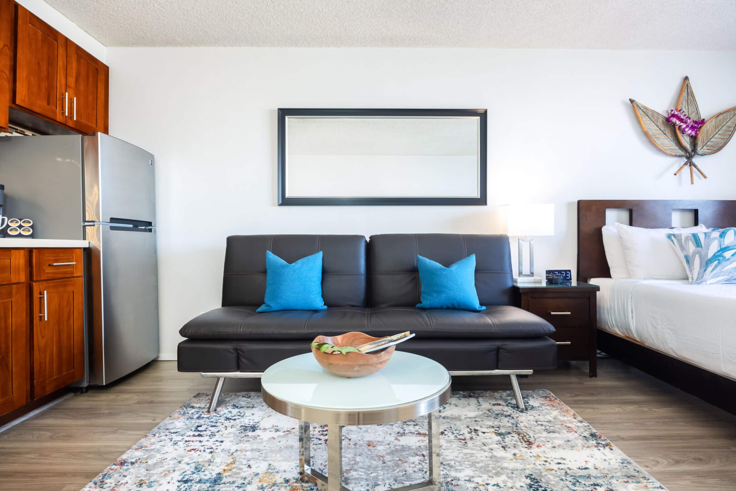 Condo in Honolulu · ★4.83 · 1 bedroom · 2 beds · 1 private bath - Image 22
