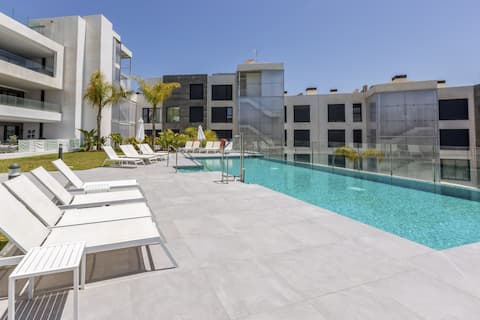 Luca | Gym | Spa | Pool | Sea View