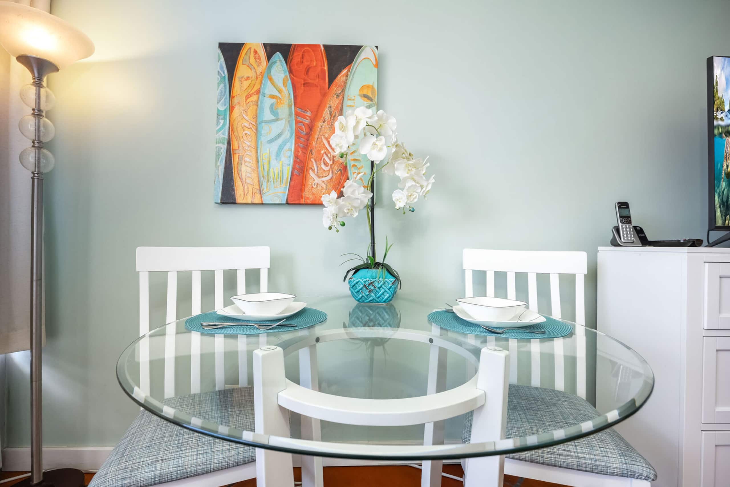 Condo in Honolulu · ★4.83 · 1 bedroom · 2 beds · 1 private bath - Image 19