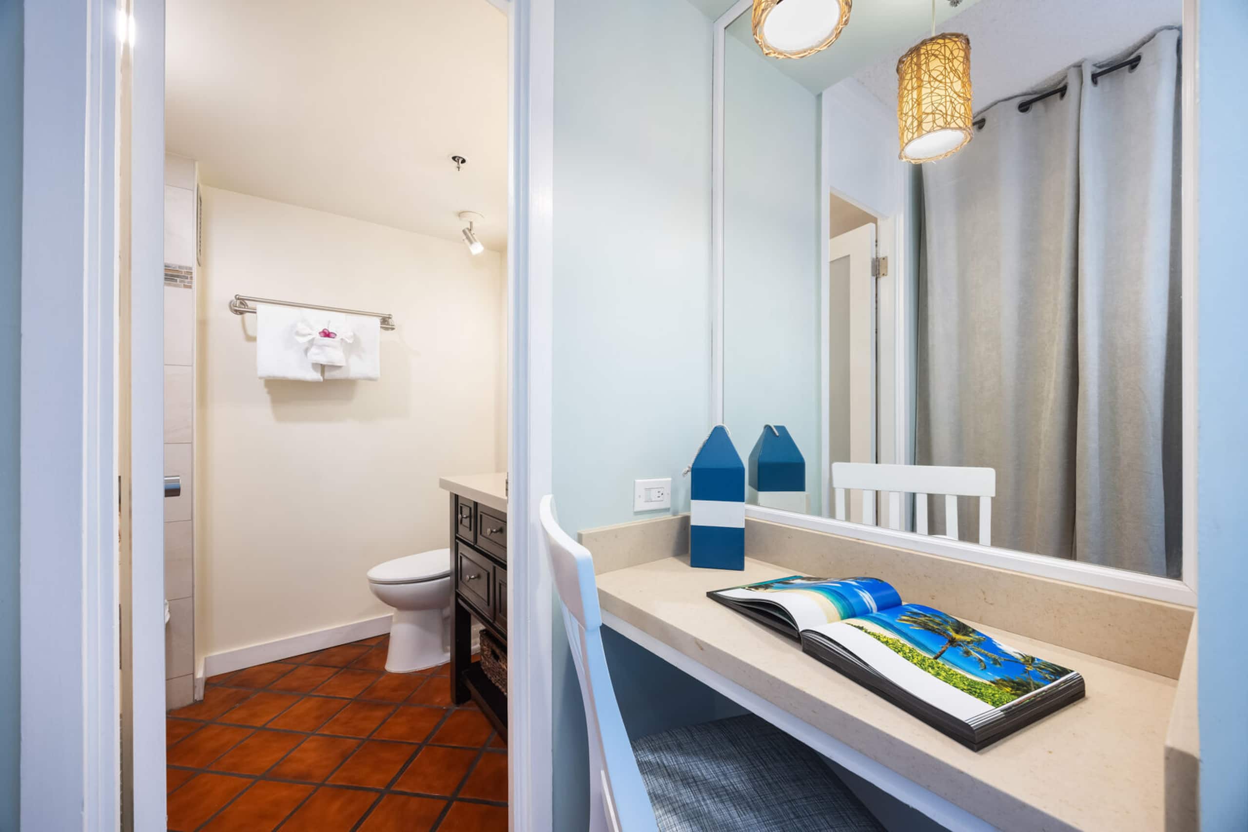 Condo in Honolulu · ★4.83 · 1 bedroom · 2 beds · 1 private bath - Image 31