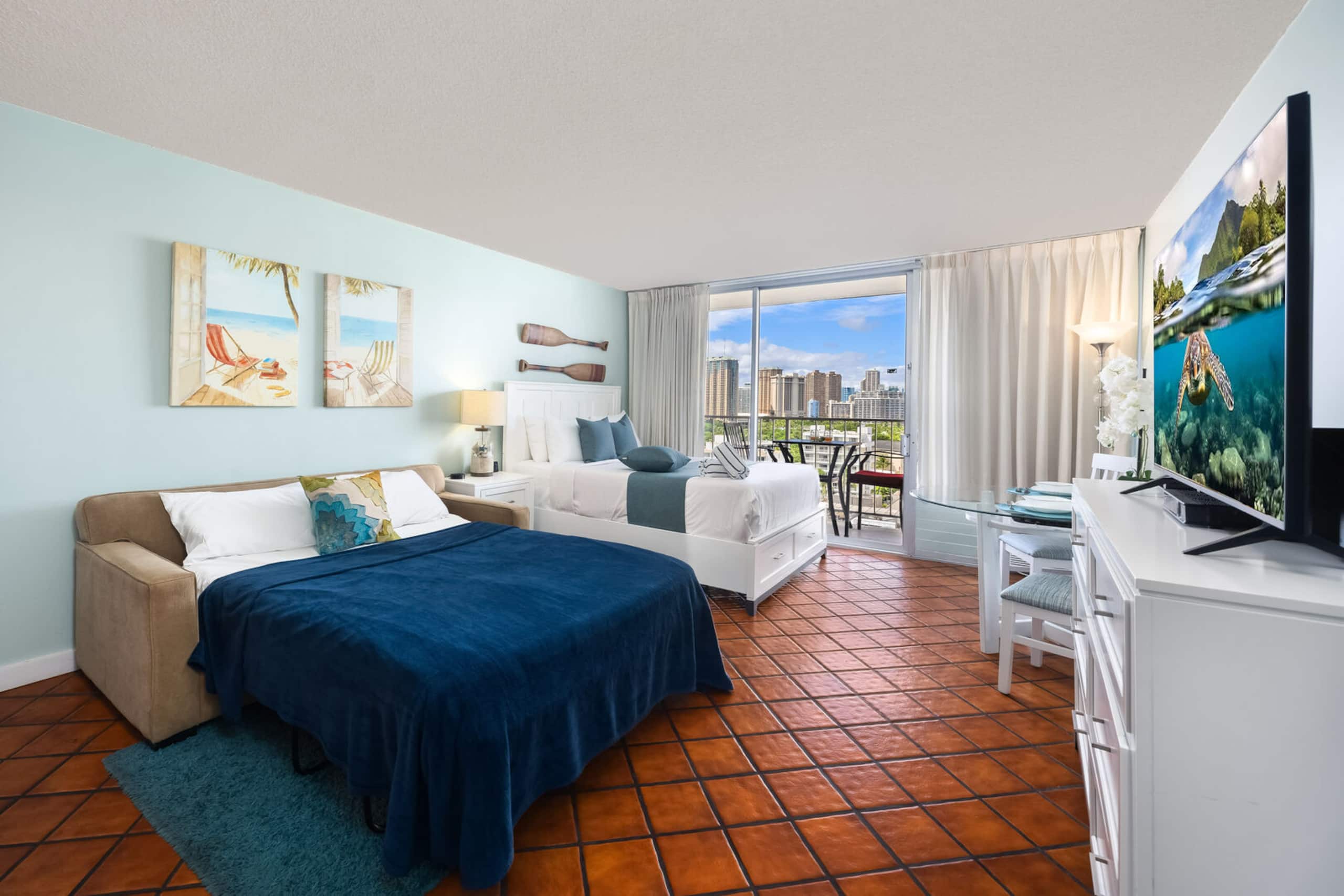 Condo in Honolulu · ★4.83 · 1 bedroom · 2 beds · 1 private bath - Image 10