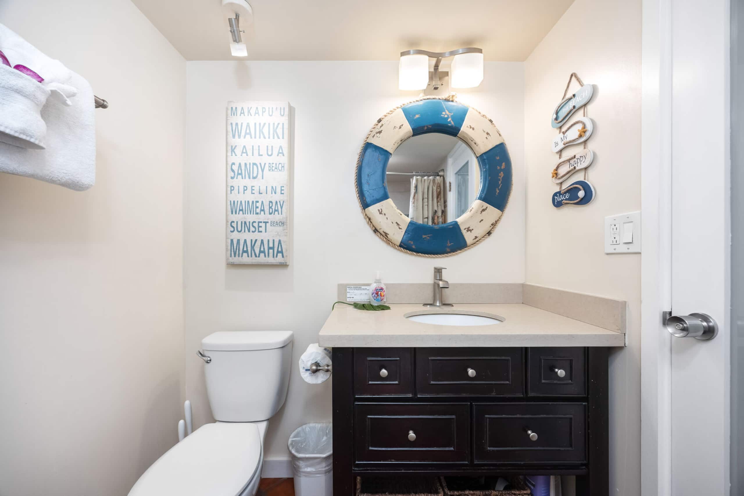 Condo in Honolulu · ★4.83 · 1 bedroom · 2 beds · 1 private bath - Image 25
