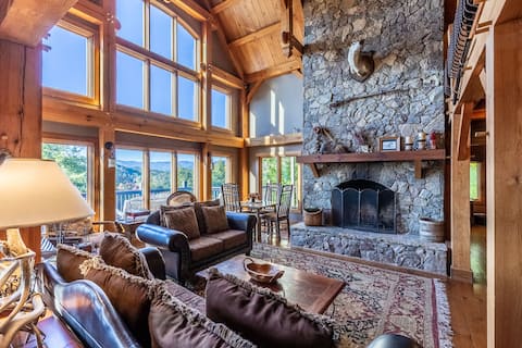 Lake Views, Luxury,HotTub,Game Rm! 5bed/4.5bath!