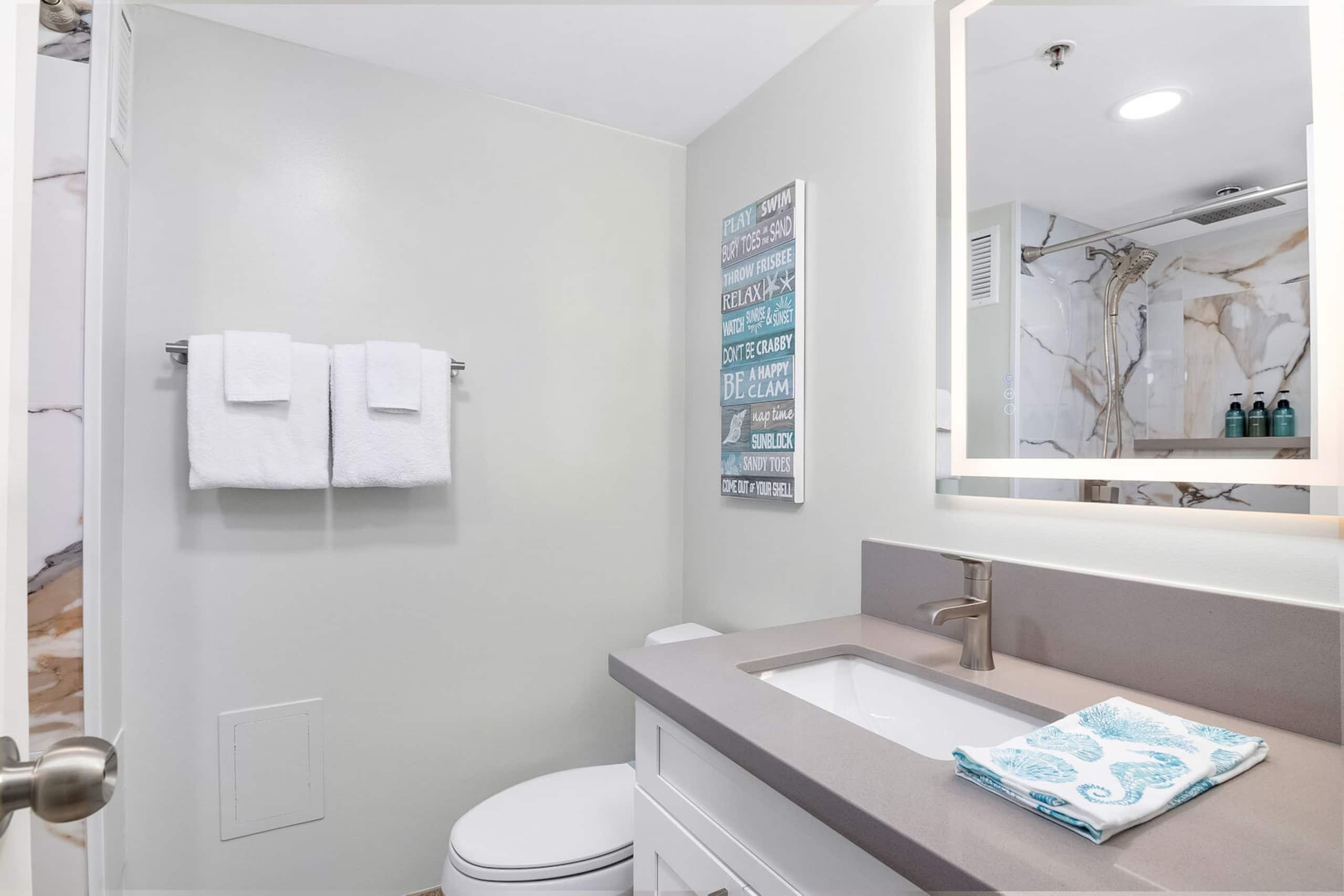 Condo in Honolulu · ★4.75 · 1 bedroom · 2 beds · 1 private bath - Image 29
