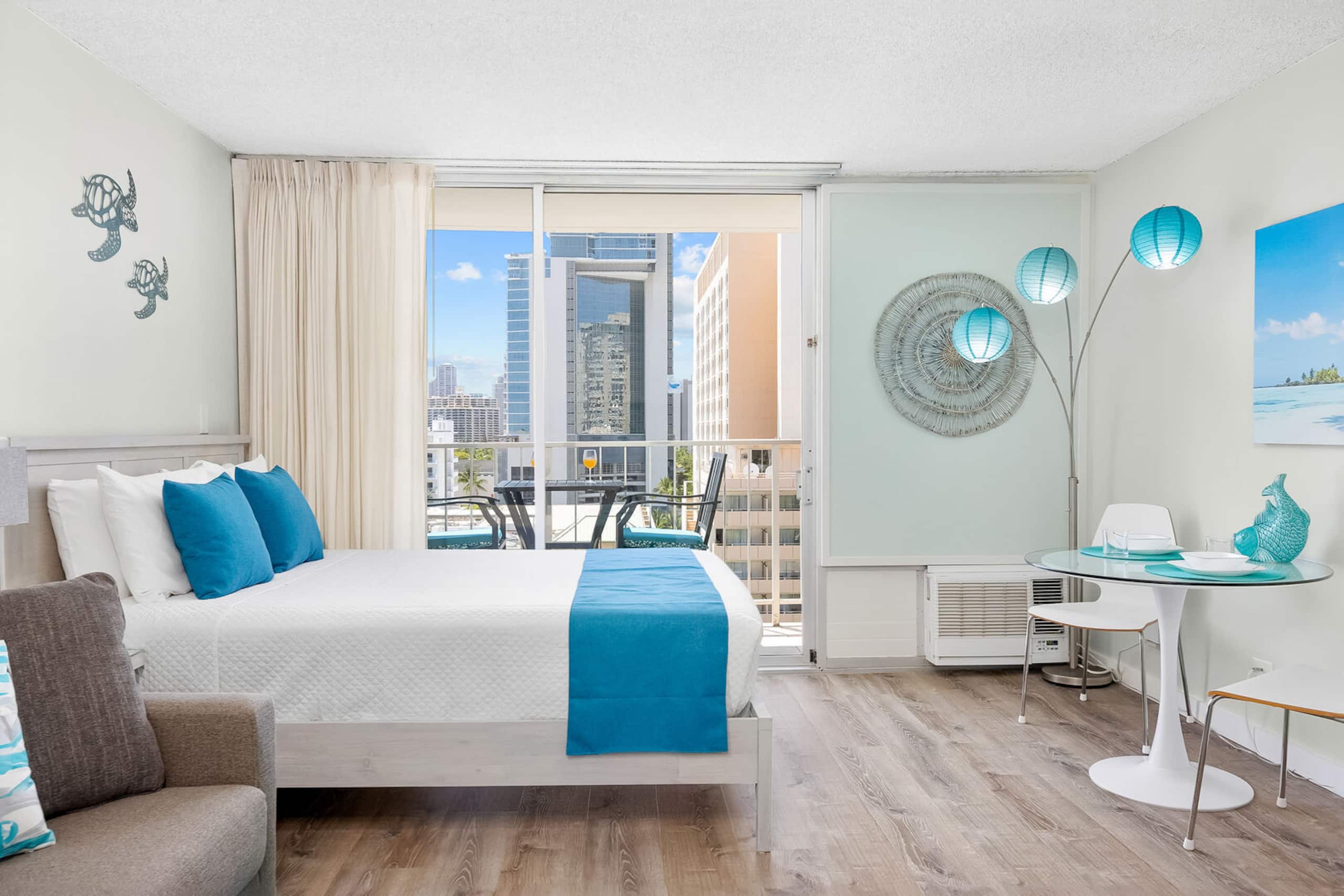 Condo in Honolulu · ★4.75 · 1 bedroom · 2 beds · 1 private bath - Image 9