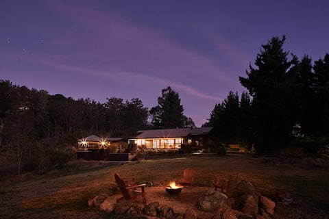 Serene Oasis: Relax in The Blue Mountains