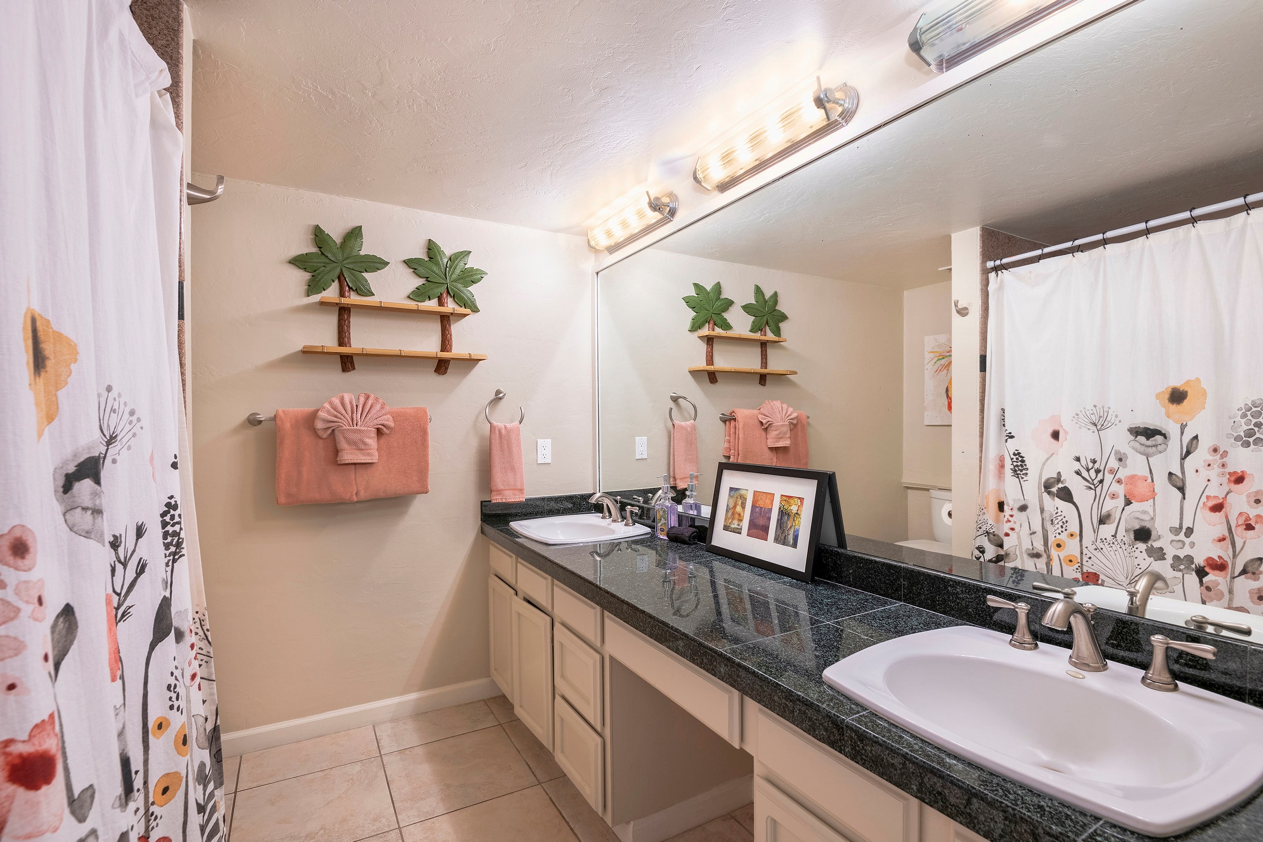 Condo in Kailua-Kona · ★4.74 · 2 bedrooms · 2 beds · 2 baths - Image 7