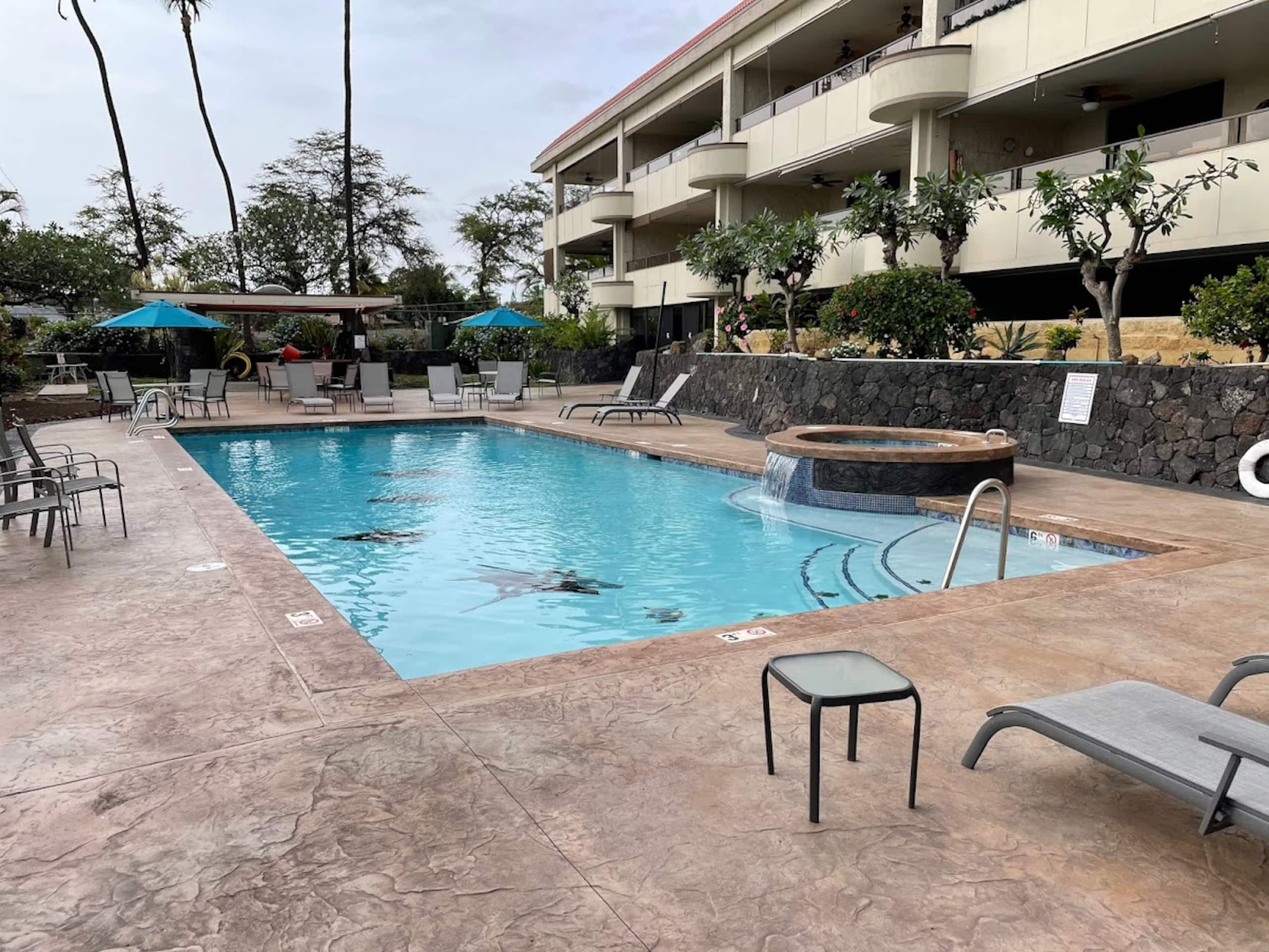 Condo in Kailua-Kona · ★4.74 · 2 bedrooms · 2 beds · 2 baths - Image 16