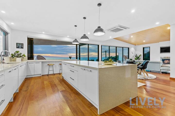 The Ocean’s Edge, Luxury Entertainer with Views gallery image 5