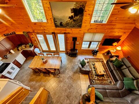 2-unit Adirondack cabin escape + lake access
