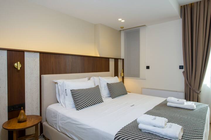 Almi-Cove Hilltop Villa I gallery image 4