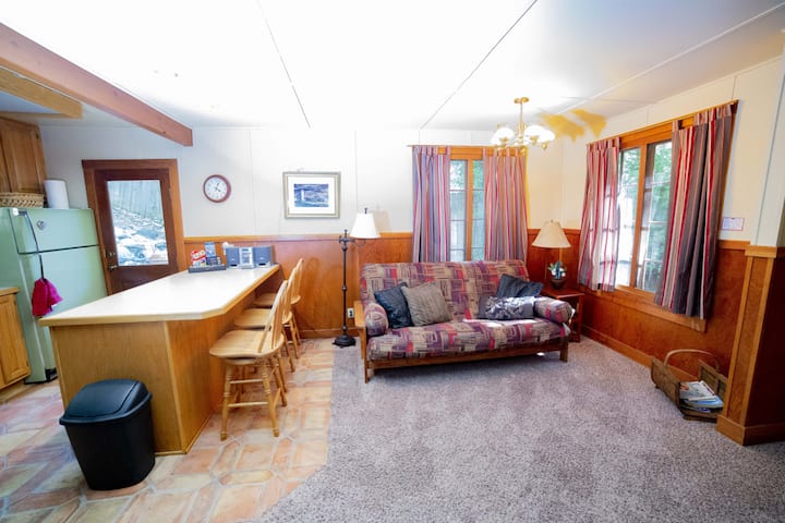 Oak Creek Cottage - Munds Park, AZ