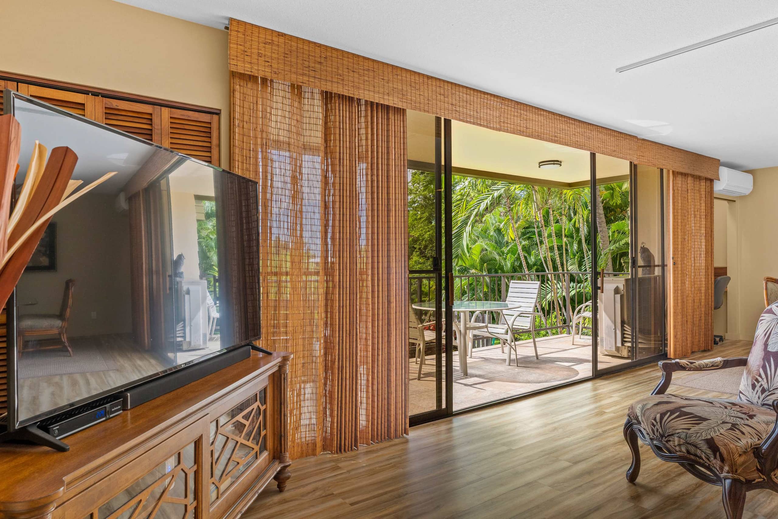 Condo in Kailua-Kona · ★4.9 · 2 bedrooms · 4 beds · 2 private baths - Image 17