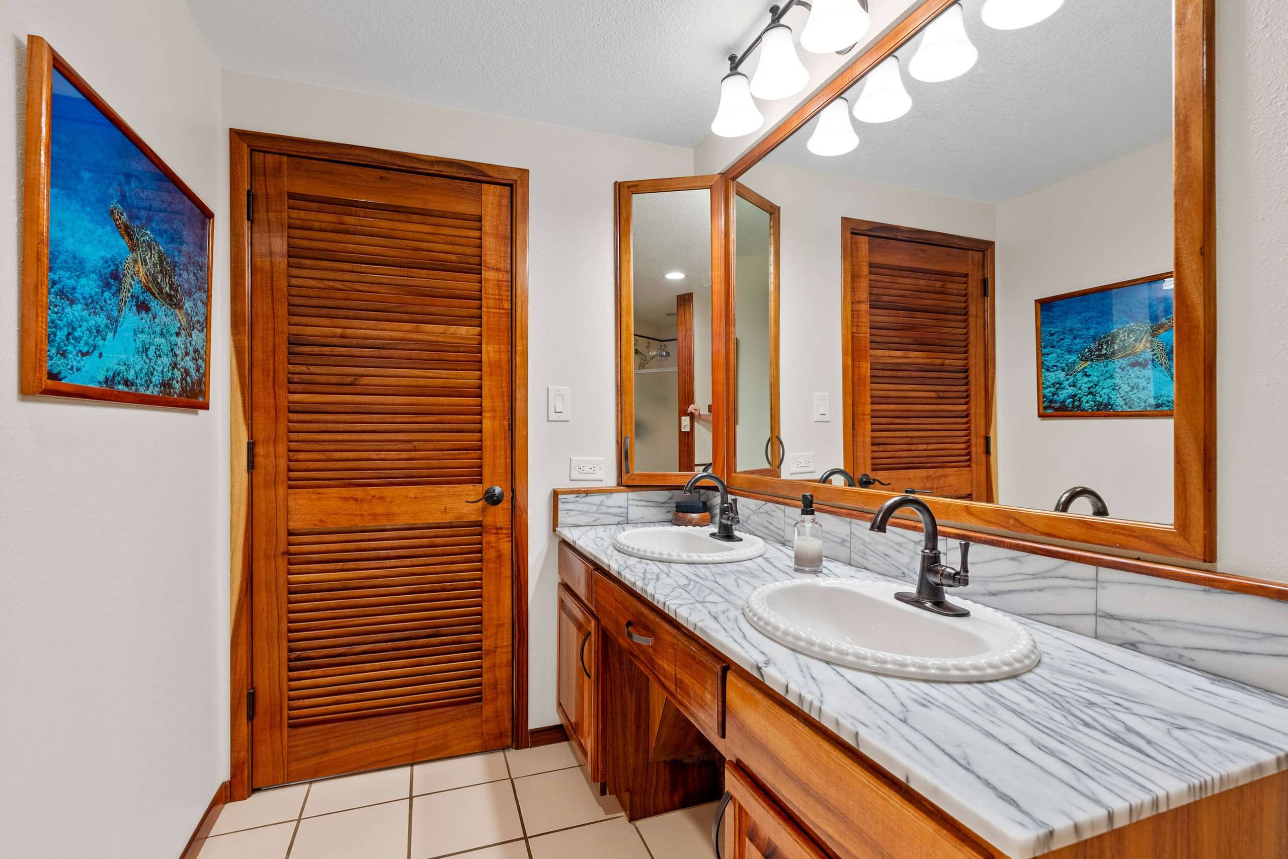 Condo in Kailua-Kona · ★4.9 · 2 bedrooms · 4 beds · 2 private baths - Image 35