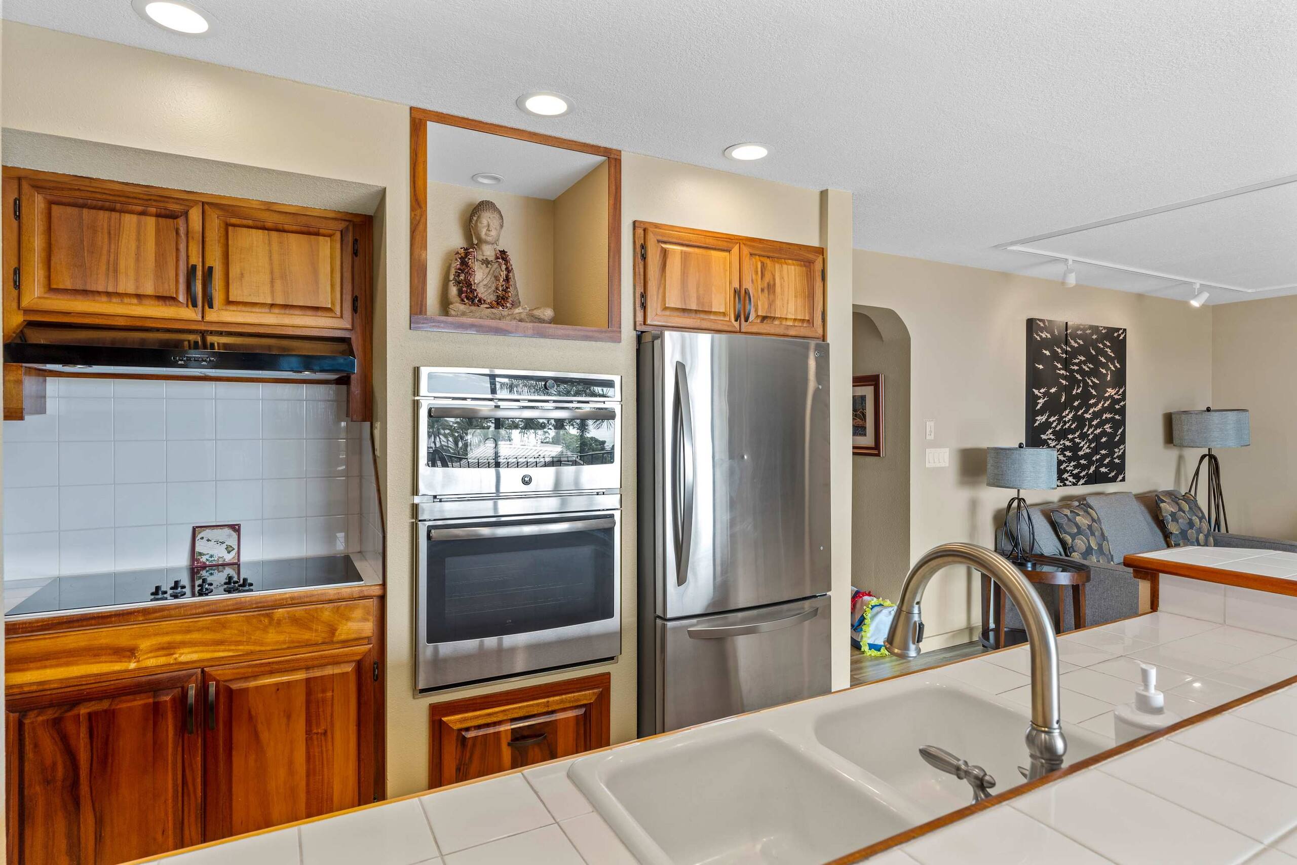 Condo in Kailua-Kona · ★4.9 · 2 bedrooms · 4 beds · 2 private baths - Image 9