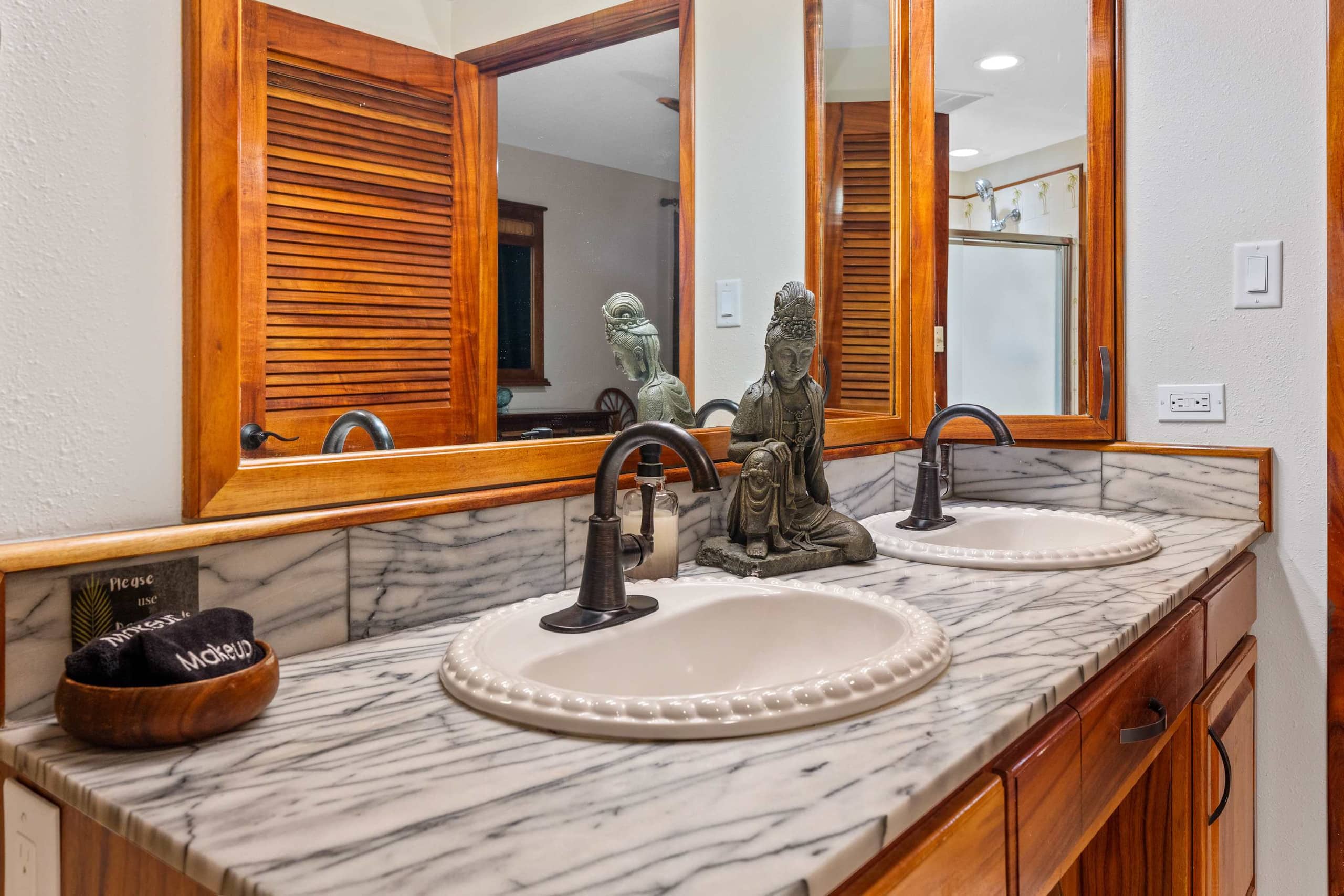 Condo in Kailua-Kona · ★4.9 · 2 bedrooms · 4 beds · 2 private baths - Image 38