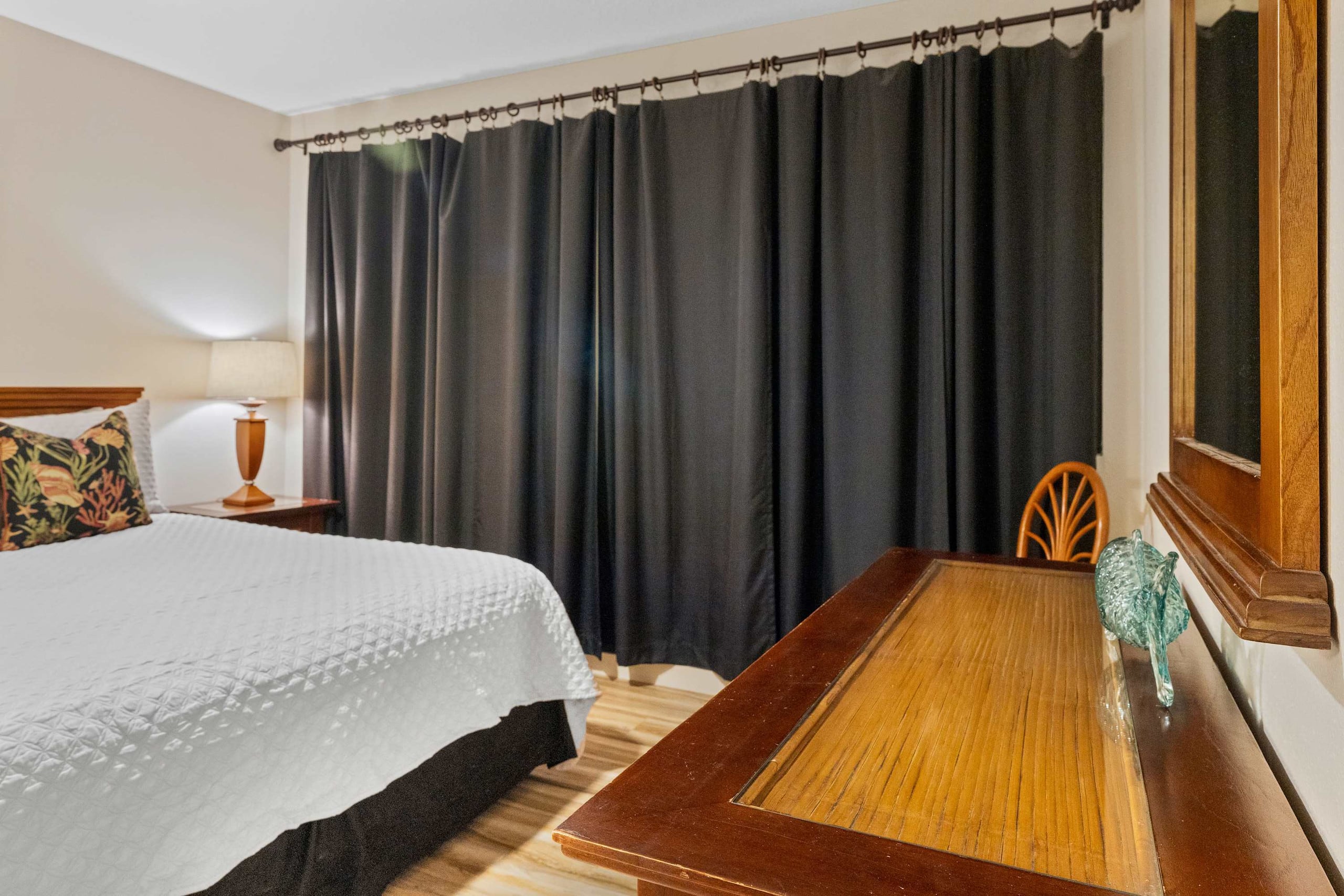 Condo in Kailua-Kona · ★4.9 · 2 bedrooms · 4 beds · 2 private baths - Image 51