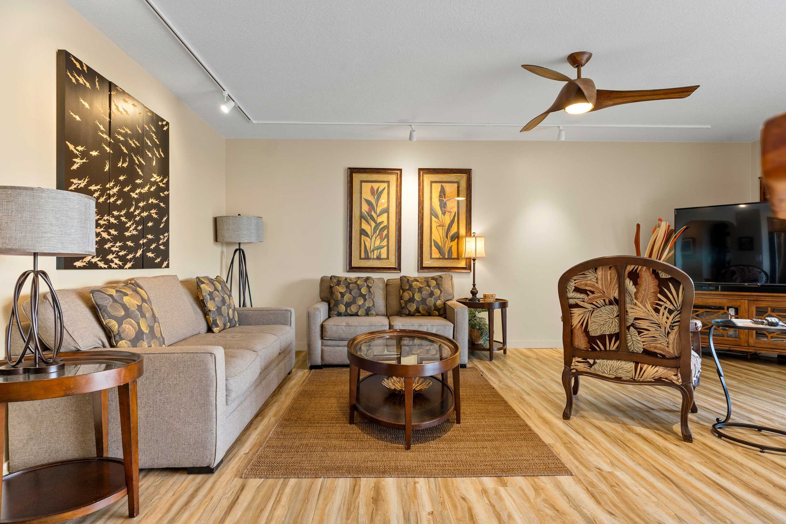Condo in Kailua-Kona · ★4.9 · 2 bedrooms · 4 beds · 2 private baths - Image 23