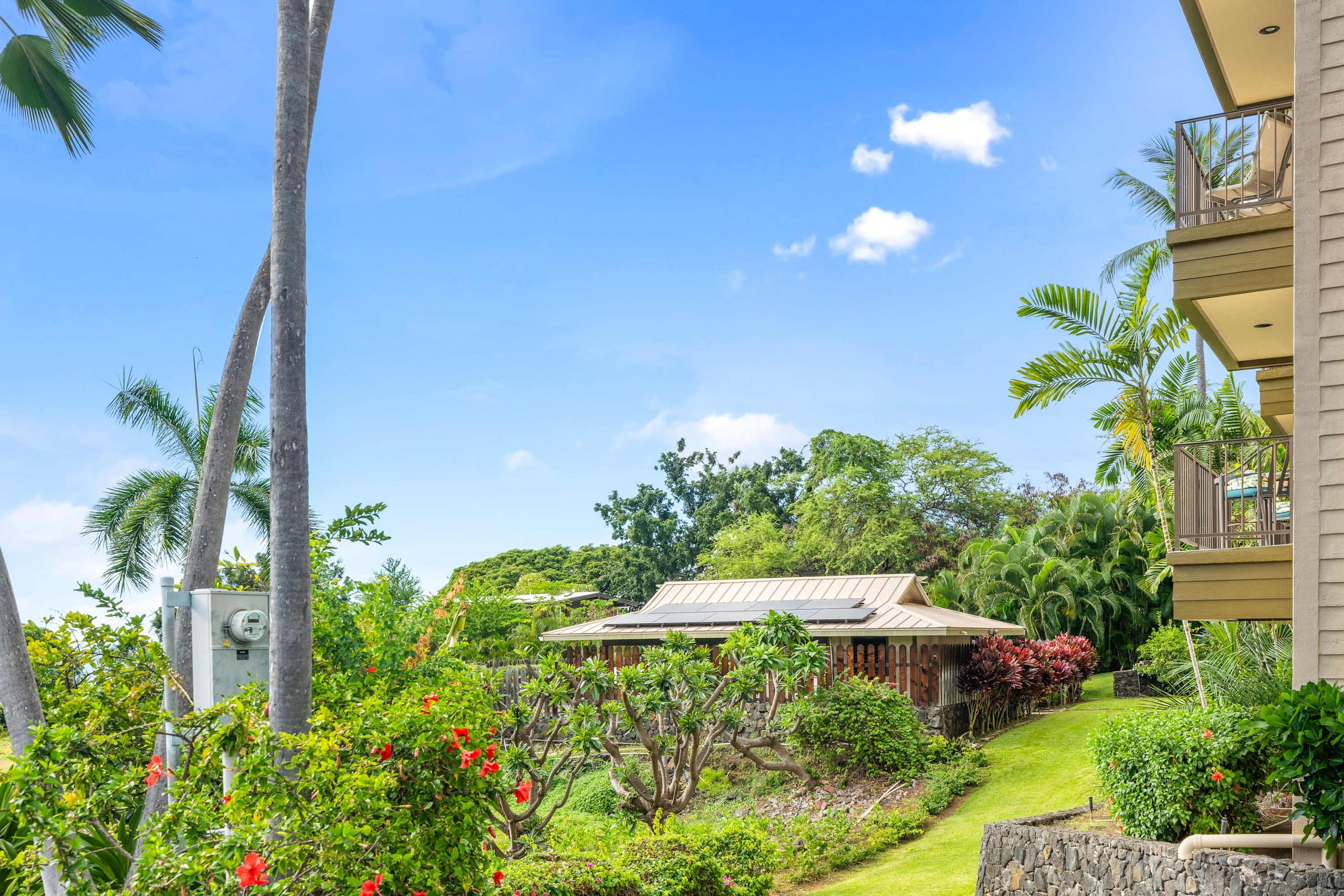 Condo in Kailua-Kona · ★4.9 · 2 bedrooms · 4 beds · 2 private baths - Image 62