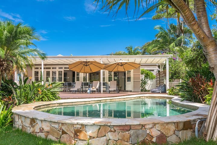 East Coast Escapes | The Byron Pavilion