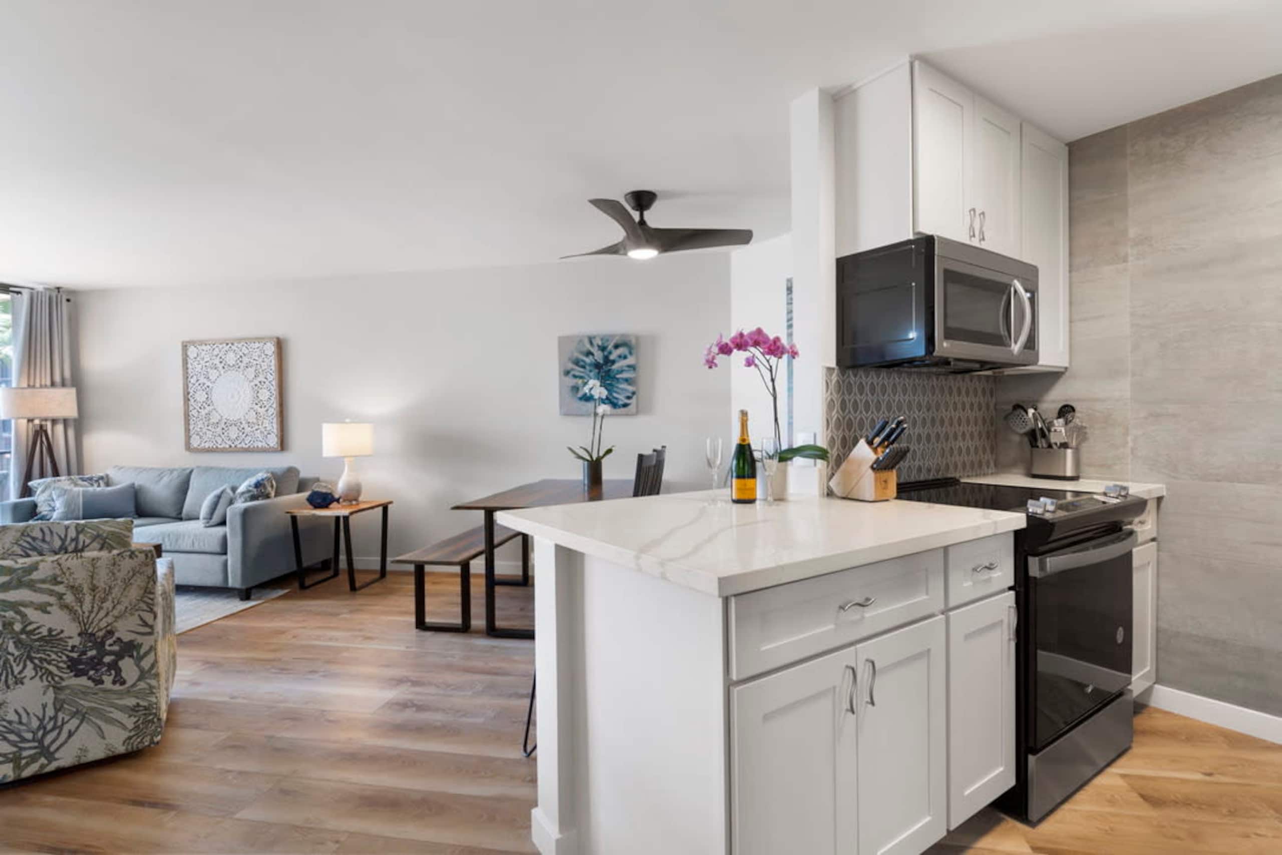 Condo in Kihei · ★4.94 · 1 bedroom · 2 beds · 1 private bath - Image 6