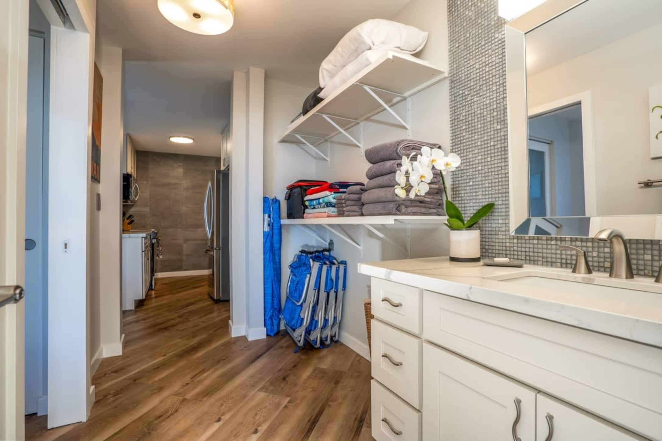 Condo in Kihei · ★4.94 · 1 bedroom · 2 beds · 1 private bath - Image 12