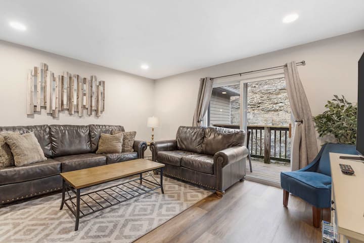 Rockwall Cottage - In The Heart Of Branson! - Branson, MO