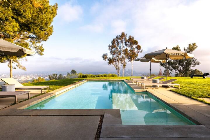 Vue Modern gallery image 4