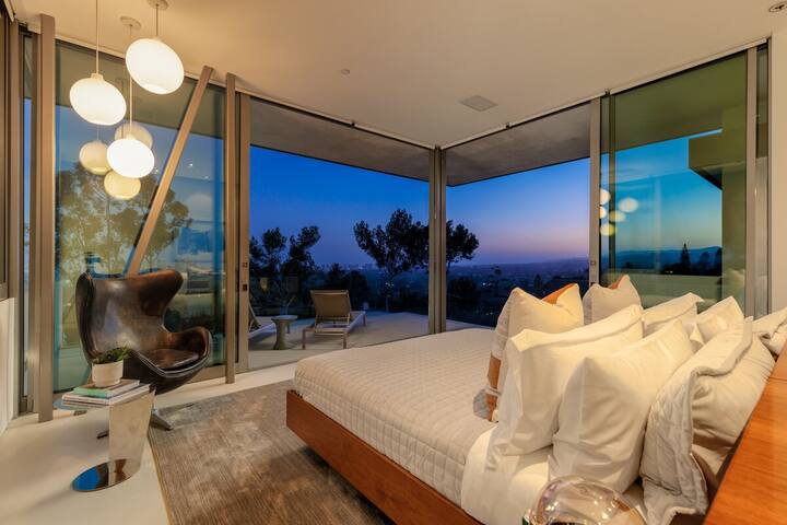 Vue Modern gallery image 5