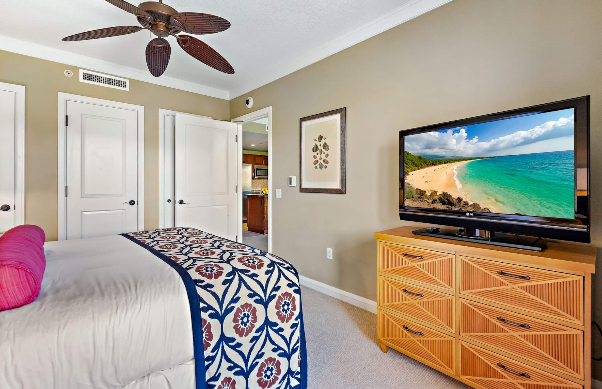 Condo in Lahaina · ★4.78 · 1 bedroom · 2 beds · 1 bath - Image 15