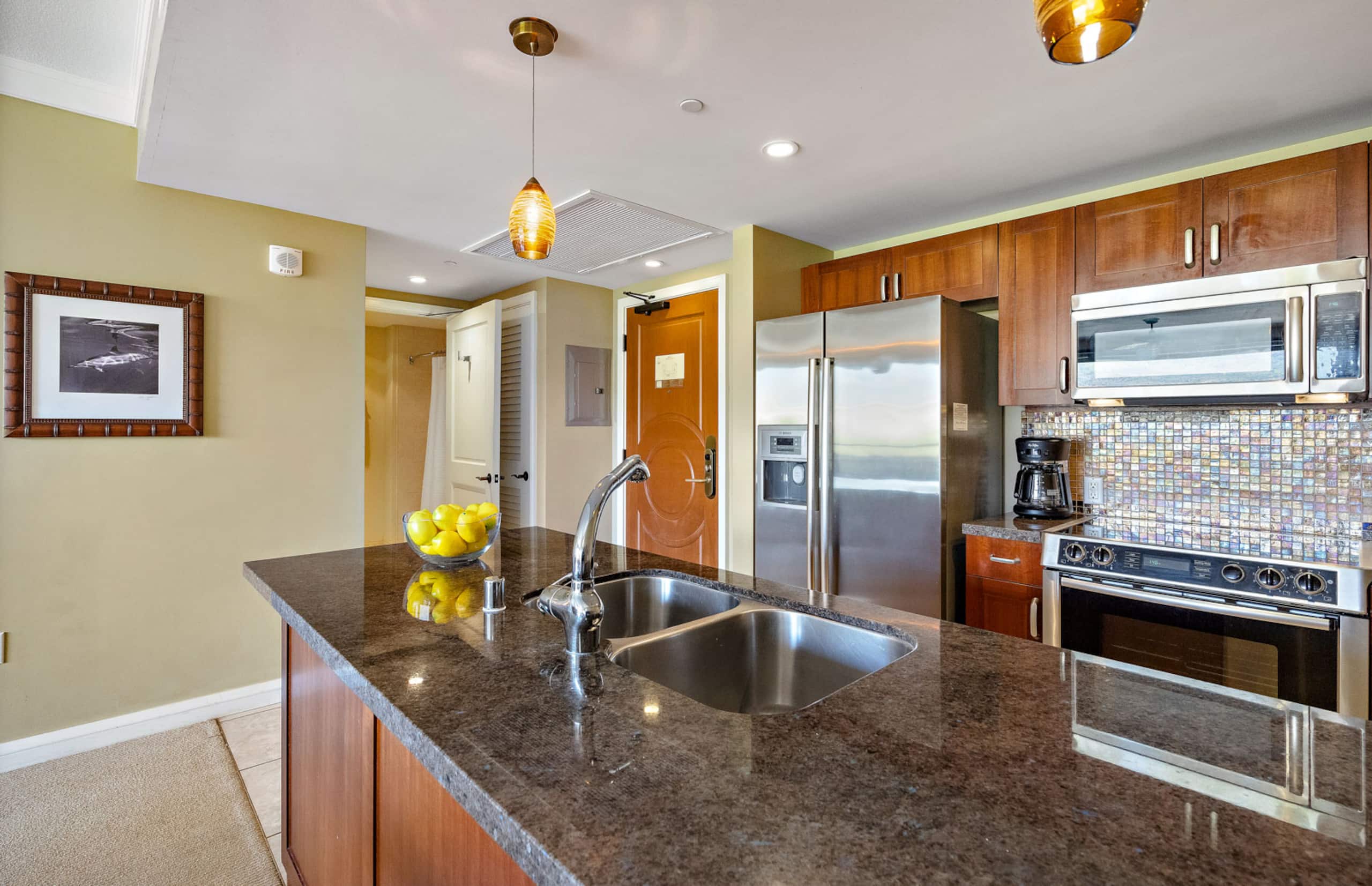 Condo in Lahaina · ★4.78 · 1 bedroom · 2 beds · 1 bath - Image 11