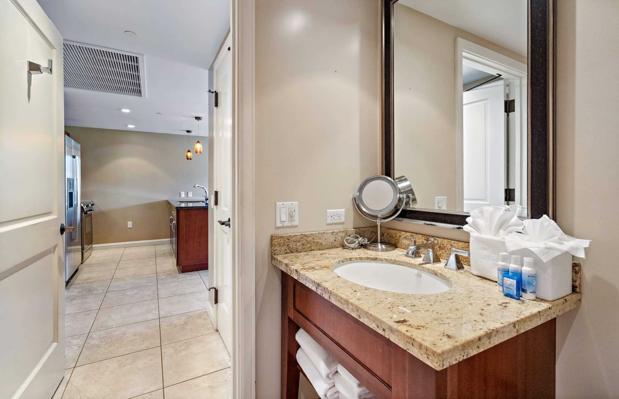 Condo in Lahaina · ★4.78 · 1 bedroom · 2 beds · 1 bath - Image 16