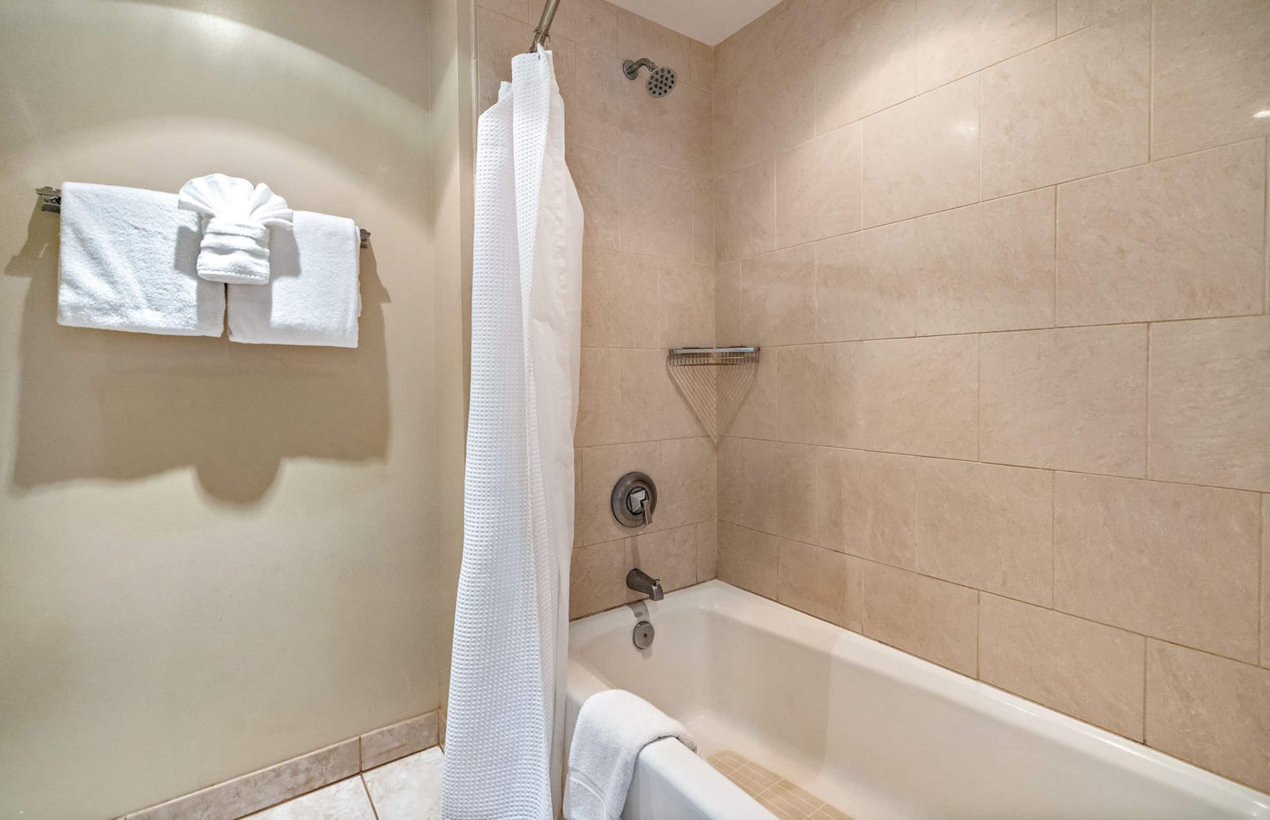 Condo in Lahaina · ★4.78 · 1 bedroom · 2 beds · 1 bath - Image 18