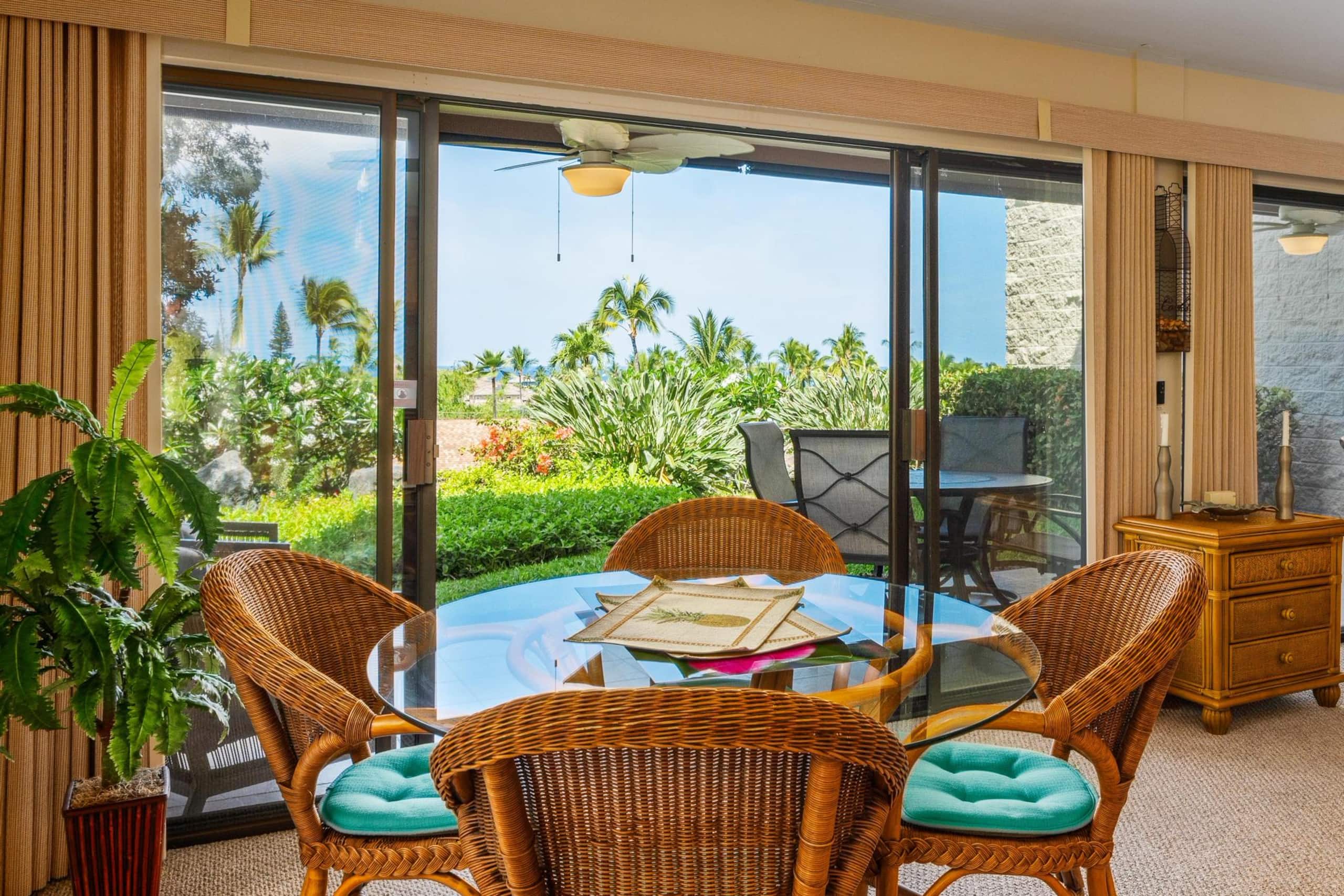 Condo in Kailua-Kona · ★4.79 · 2 bedrooms · 3 beds · 2 shared baths - Image 3