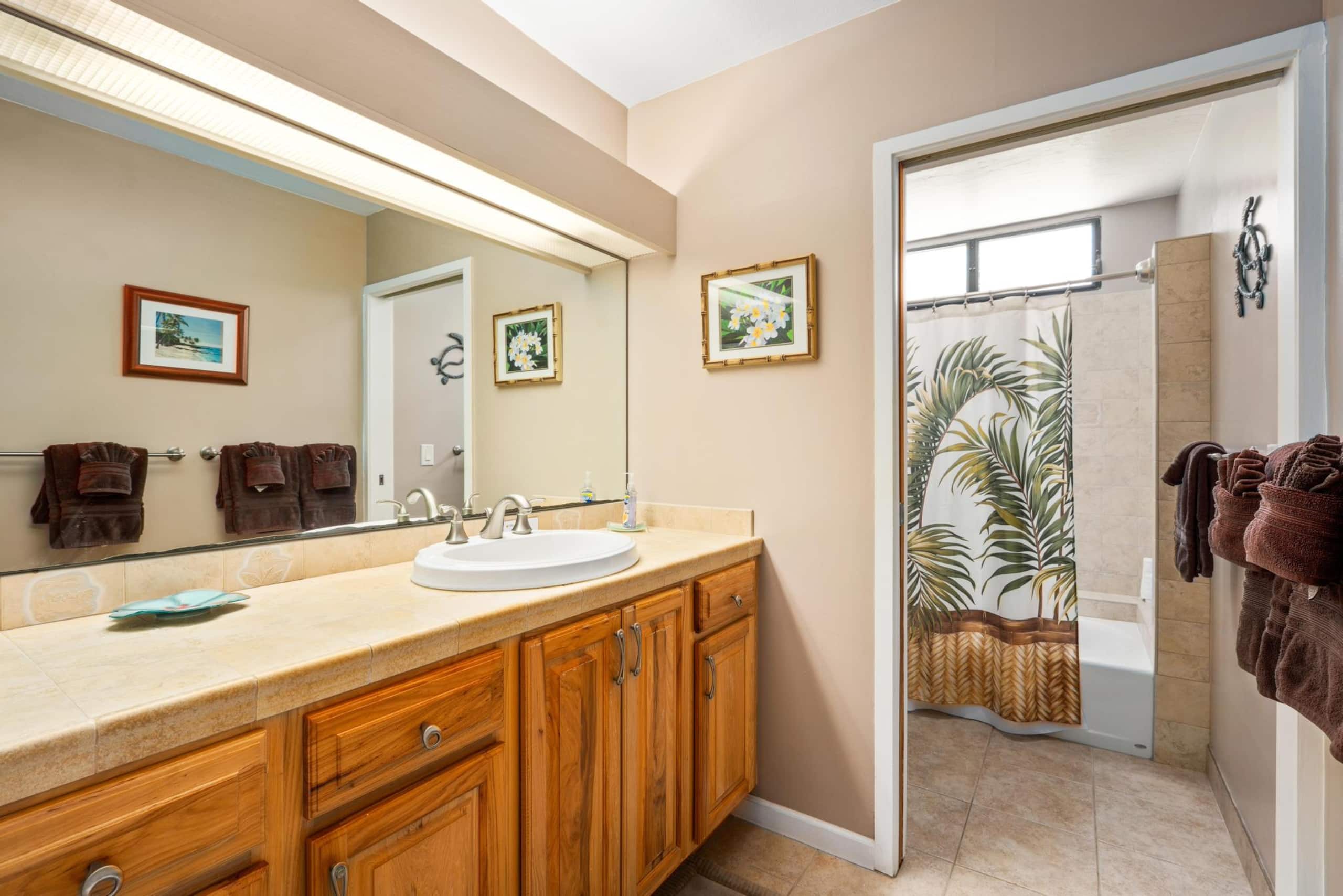 Condo in Kailua-Kona · ★4.79 · 2 bedrooms · 3 beds · 2 shared baths - Image 27