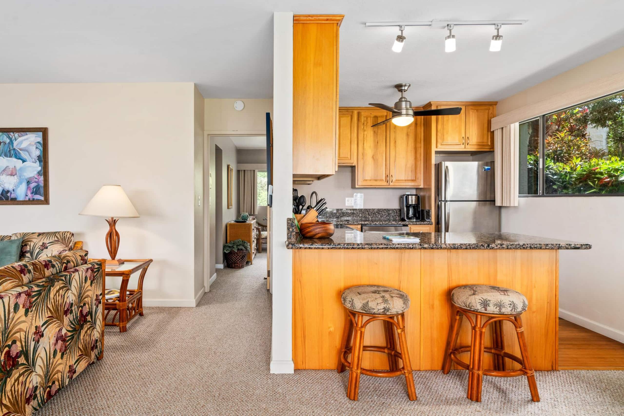 Condo in Kailua-Kona · ★4.79 · 2 bedrooms · 3 beds · 2 shared baths - Image 11