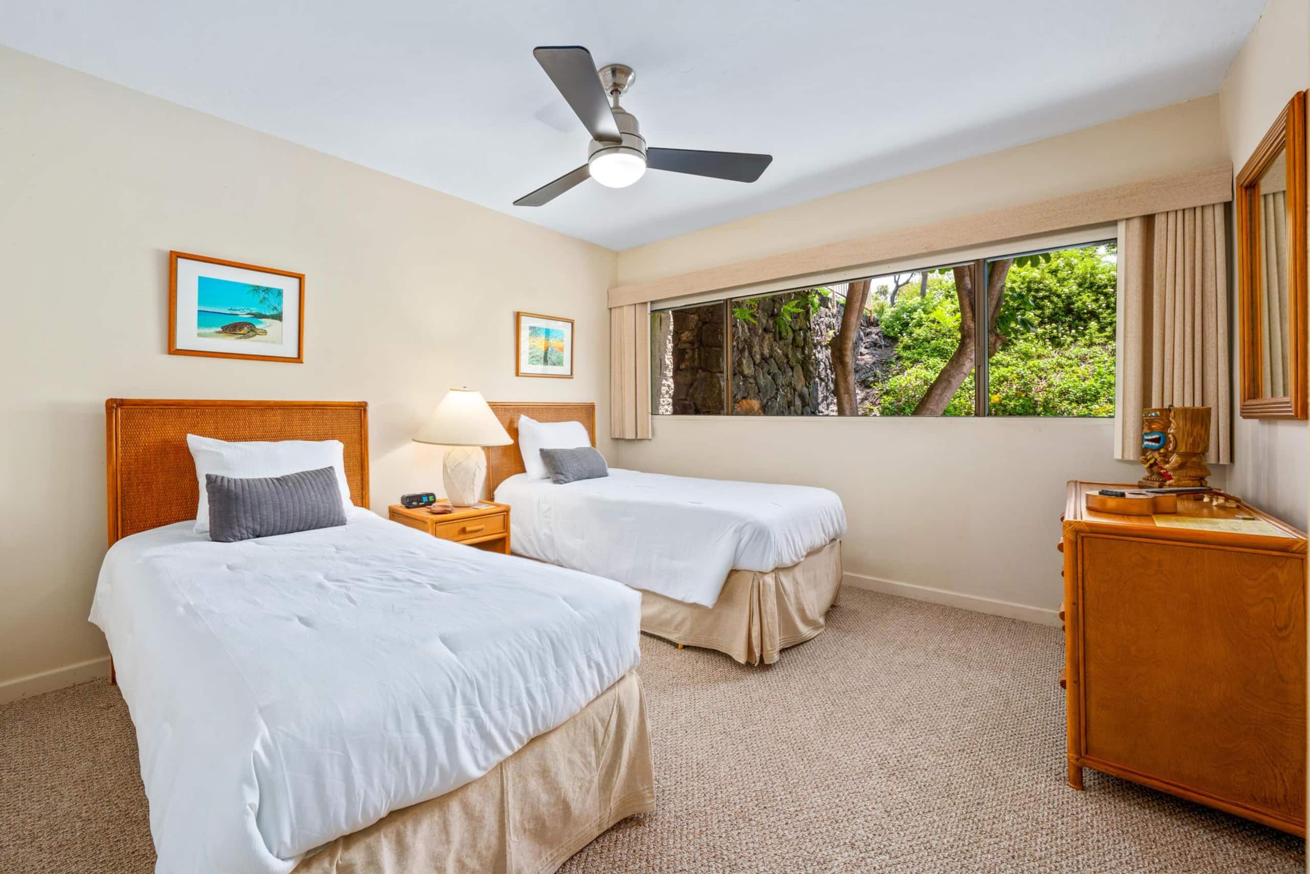 Condo in Kailua-Kona · ★4.79 · 2 bedrooms · 3 beds · 2 shared baths - Image 31