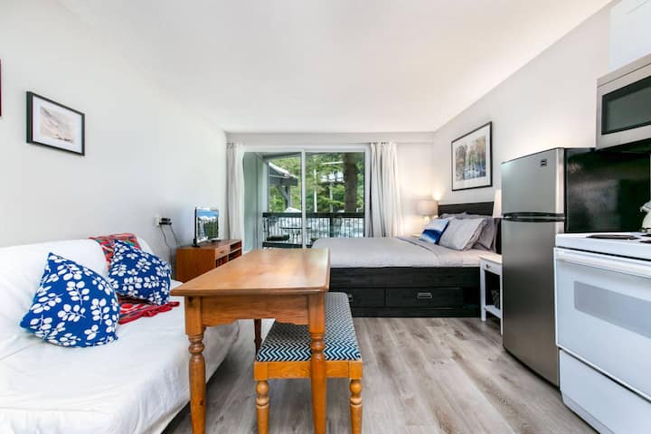 Cute And Cozy Creekside Ground Level Studio! - Whistler