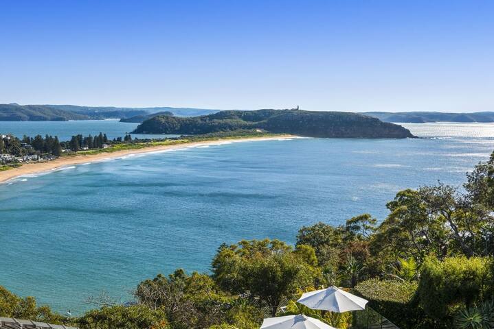 Pacific Vista by Palm Beach Holiday Rentals gallery image 4